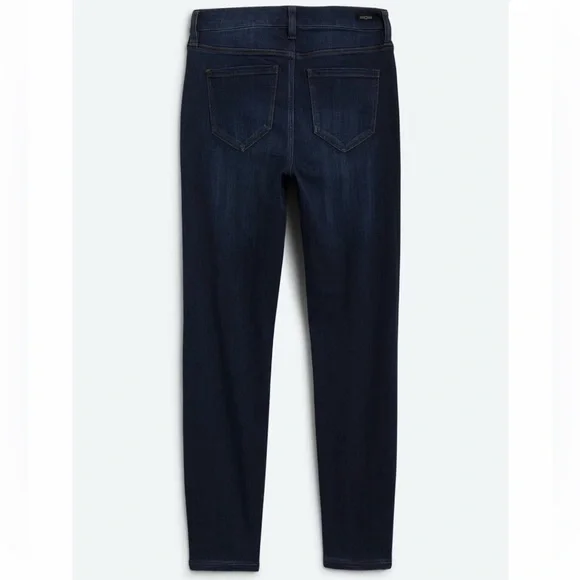 NWOT Dark Wash High Rise Skinny Jeans Petite 8P - Picture 2 of 5